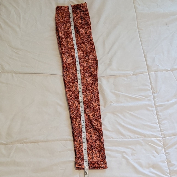 New! Charlies Project orange fall pumpkin leggings. Sz: 4-14 - Picture 3 of 6